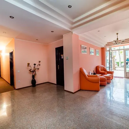 Giulia - Locatie Centrala 3* 데포리노드