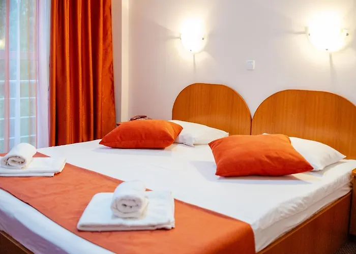 Giulia - Locatie Centrala 3* Eforie Nord