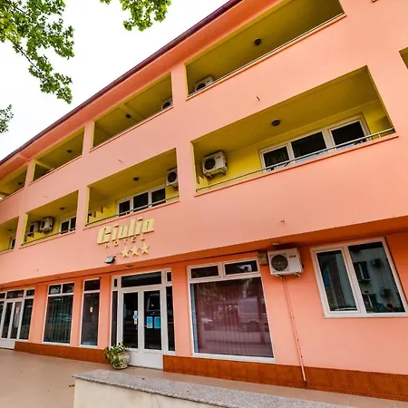 Giulia - Locatie Centrala 3*