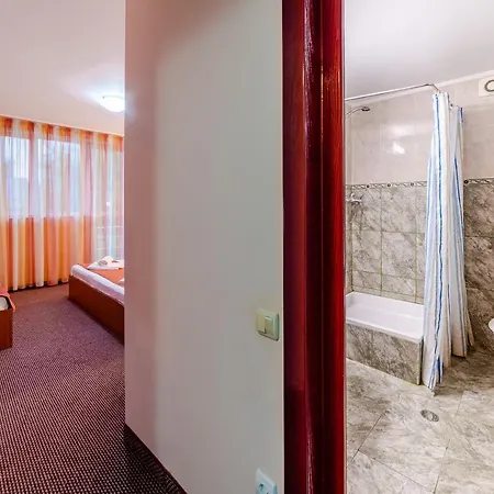 Hotell Giulia 3*