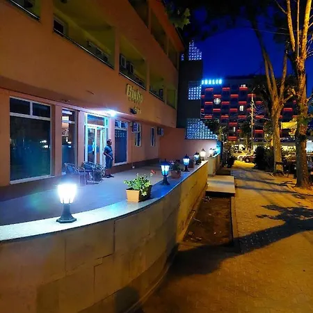 Hotell Giulia 3*