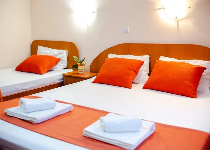 Giulia - Locatie Centrala Eforie Nord