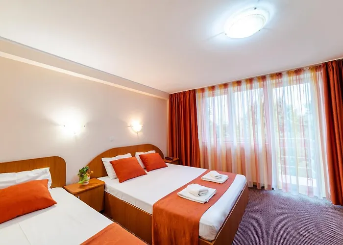 Giulia - Locatie Centrala 3* Eforie Nord